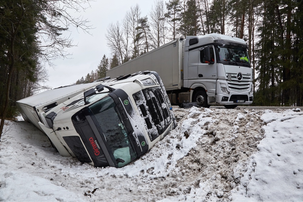 Why You Need A Truck Accident Lawyer After A Serious Crash
